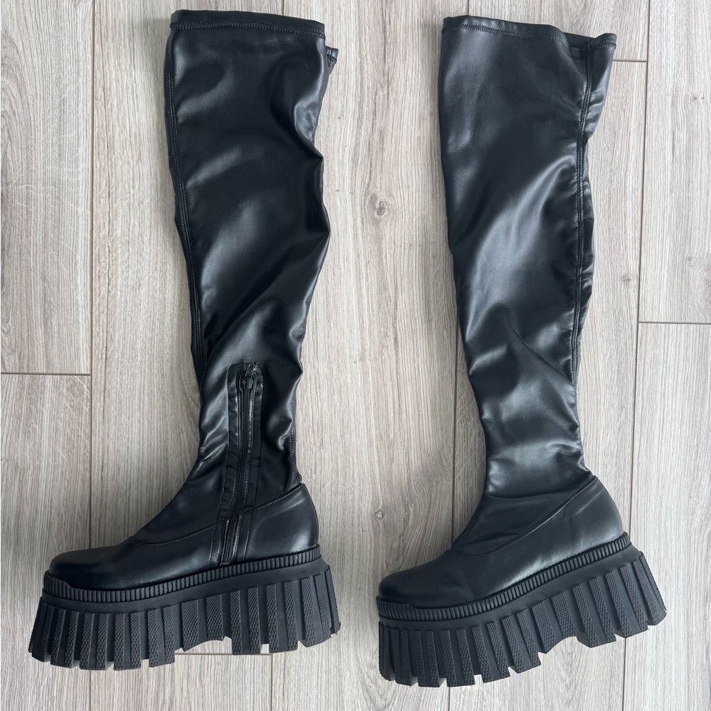 Letar Black Stretch Boots - Picture 3 of 13